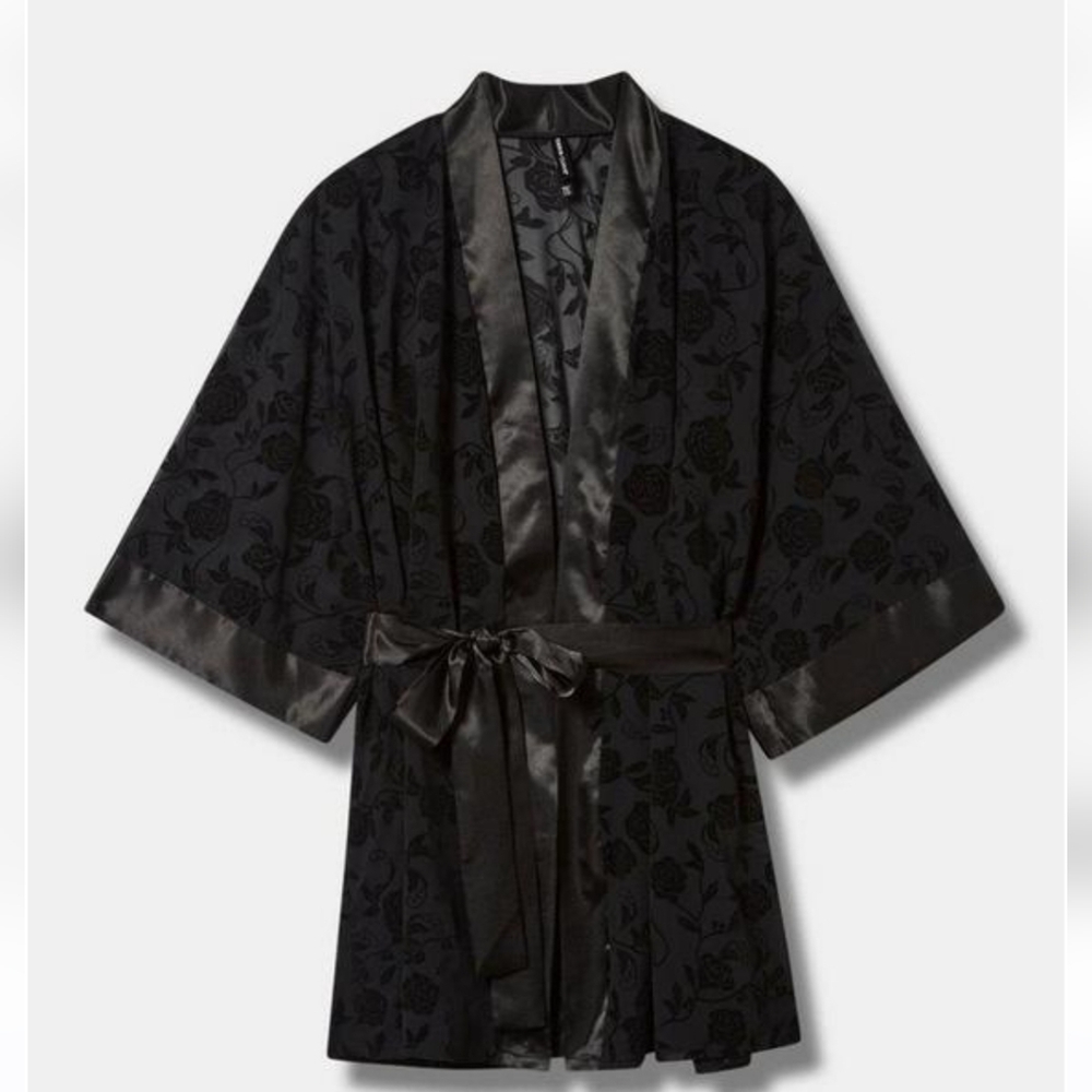 🆕️ BLACK FLOCKED ROSES MESH SHORT ROBE - Picture 5 of 5